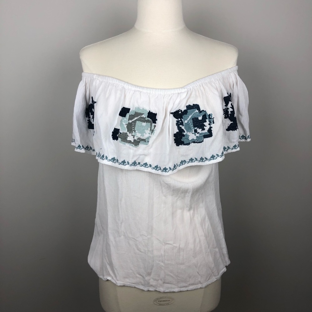 RUE 21 Off the Shoulder Top
